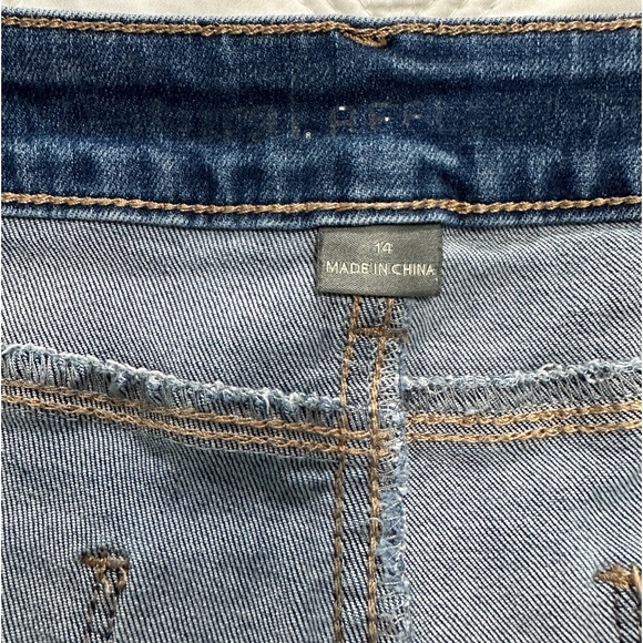 Natural Reflections, Size 14 Fray Hem Crop Destroyed Jeans Hi-Rise - Picture 14 of 14